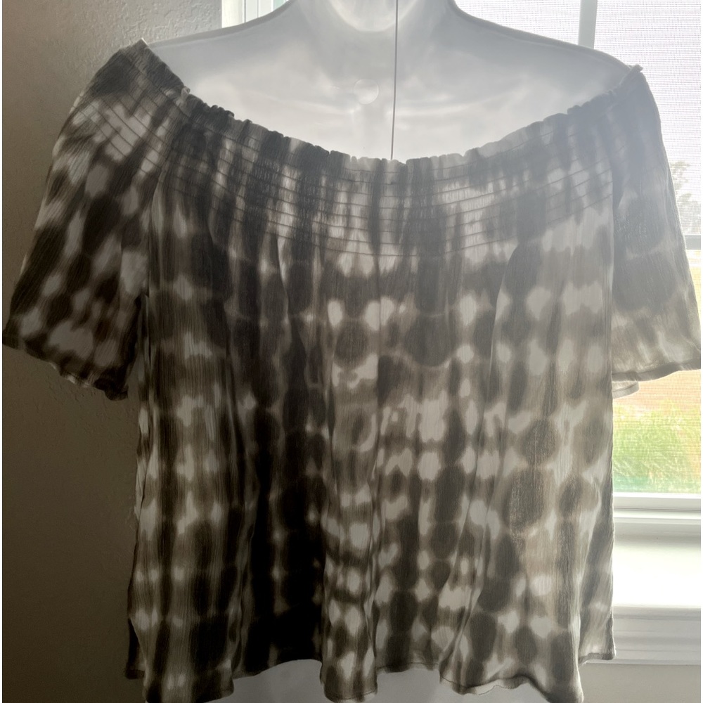 Off the shoulder top from streetwear society size large